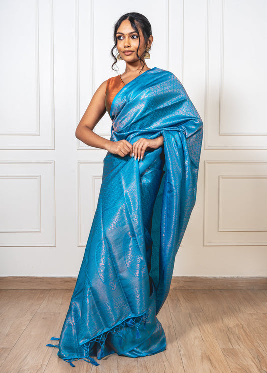 Kubera Silk Golden Splendor: Rich Sarees for Regal Occasions