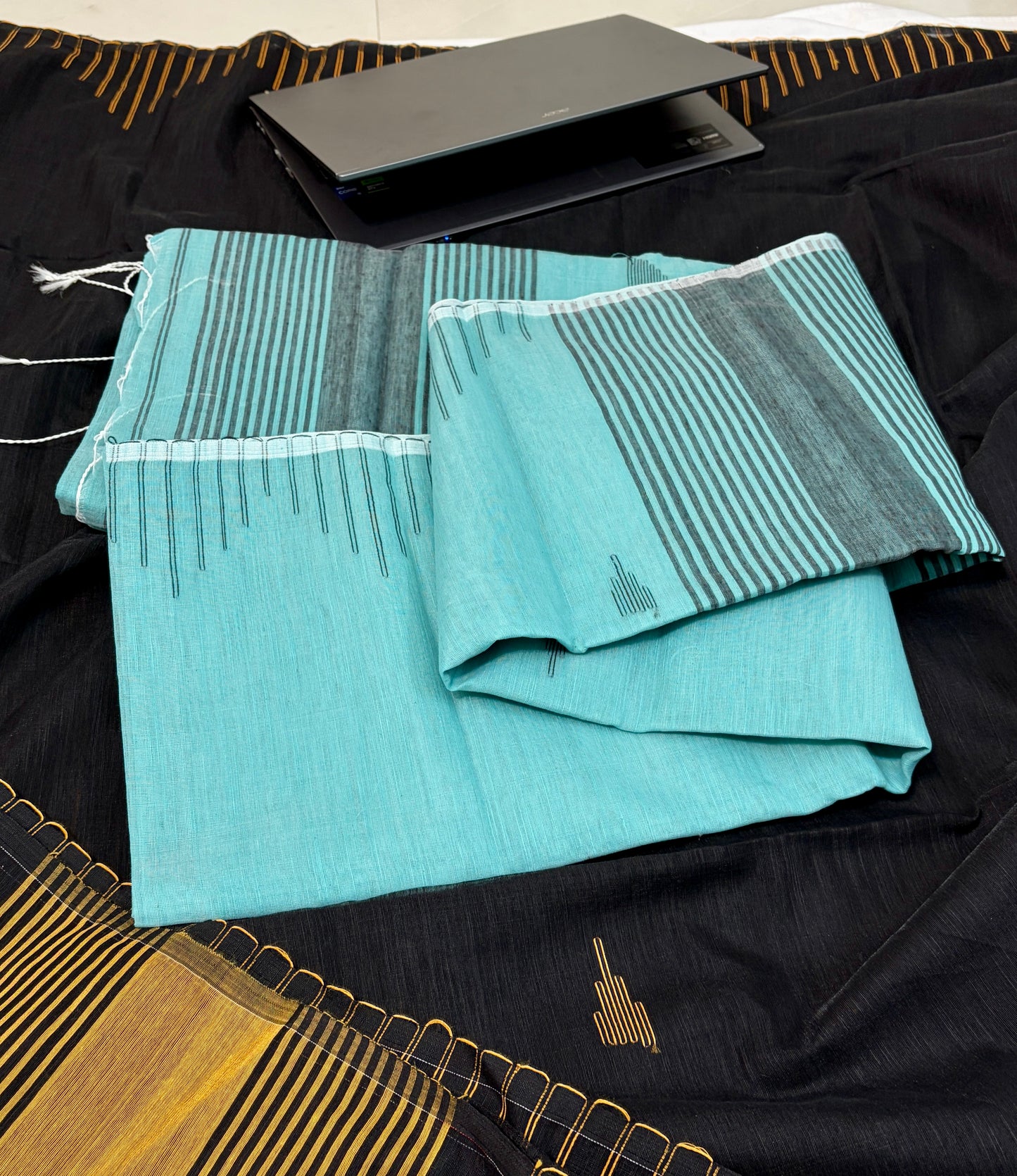 Elegant Cotton Linen  Saree with weaved border