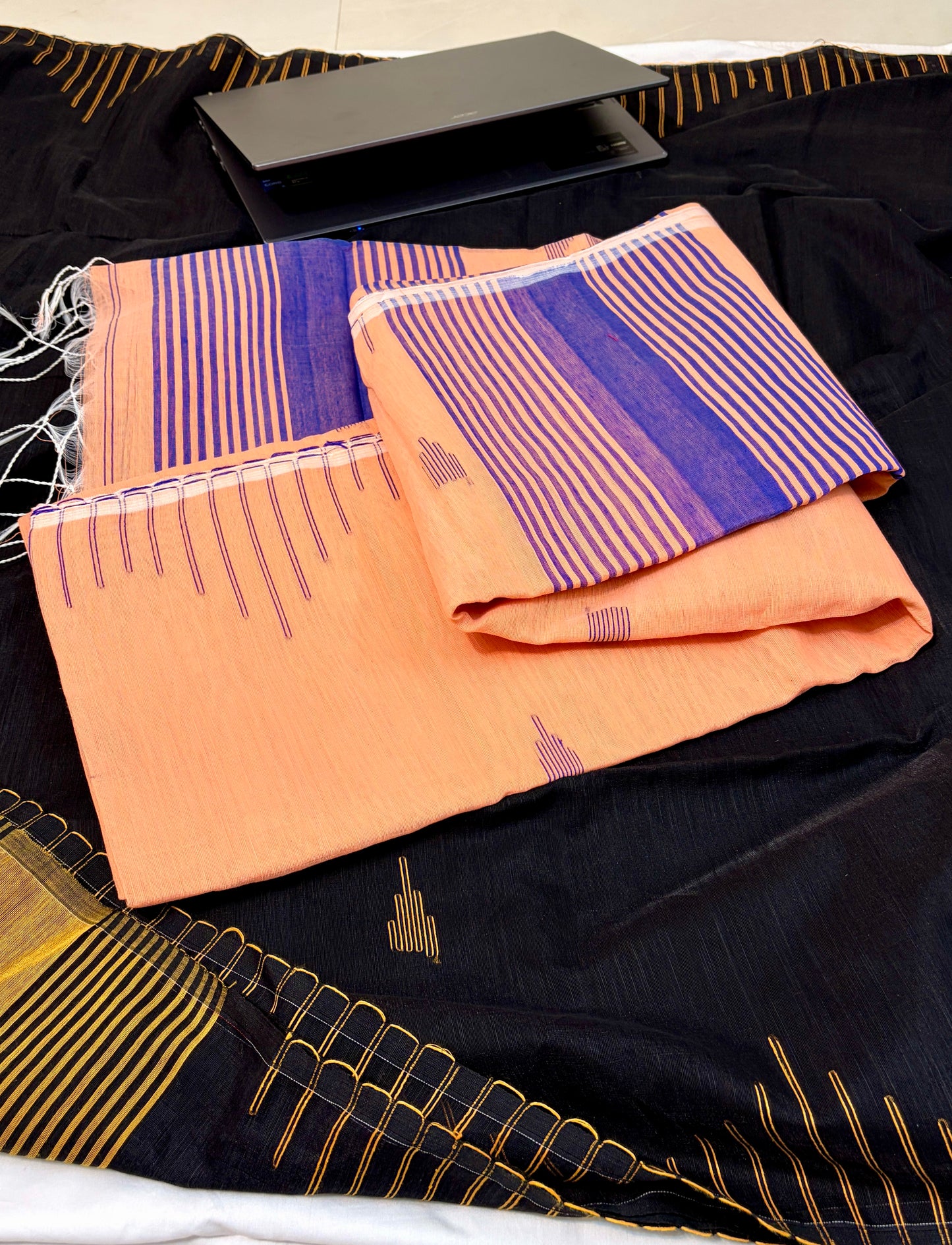 Elegant Cotton Linen  Saree with weaved border