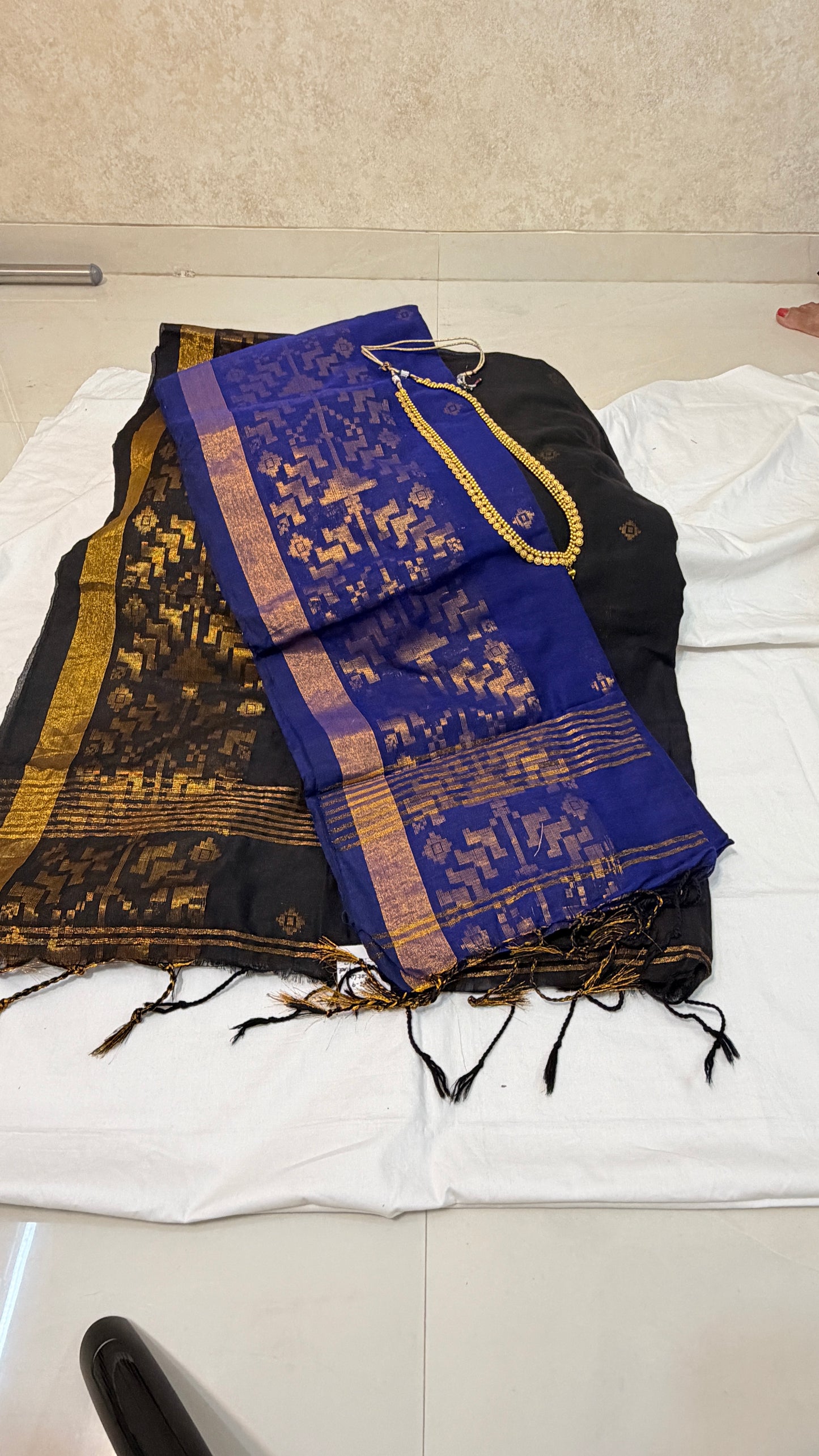 Lightweight Maheshwari with Digital Floral Border