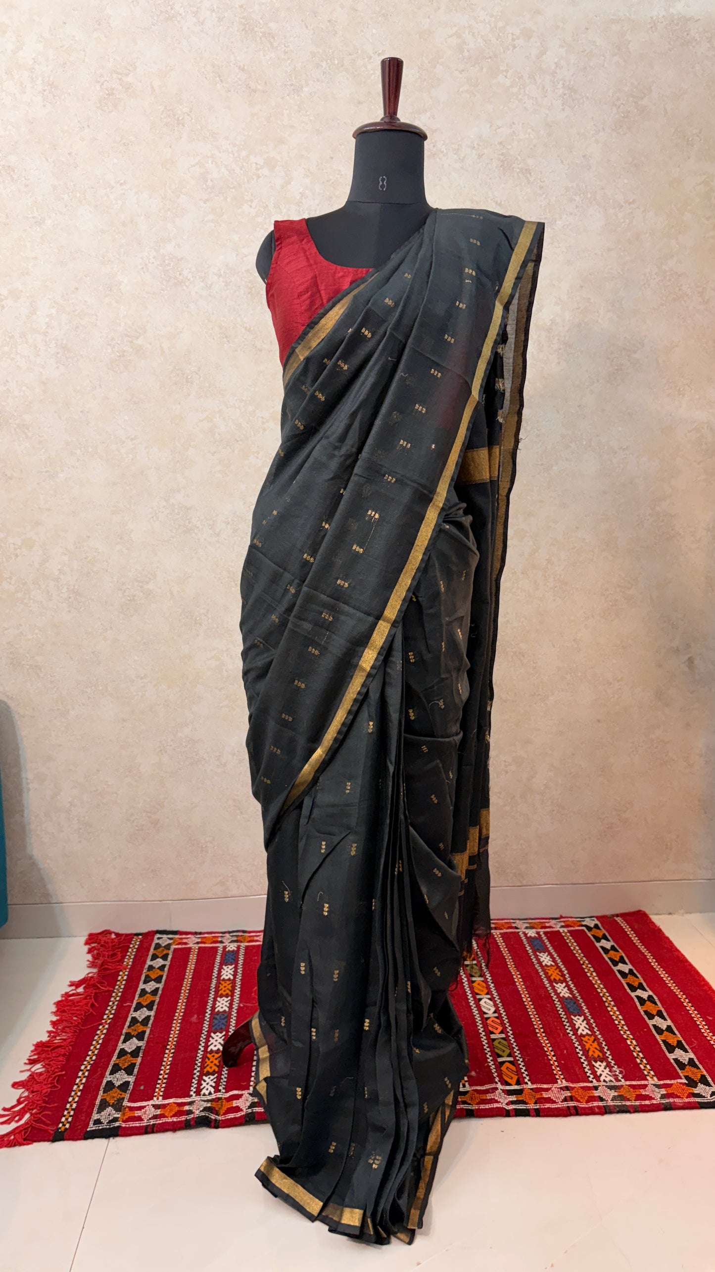 Maheshwari Cotton Silk Pre-Stitched Saree with golden zari border