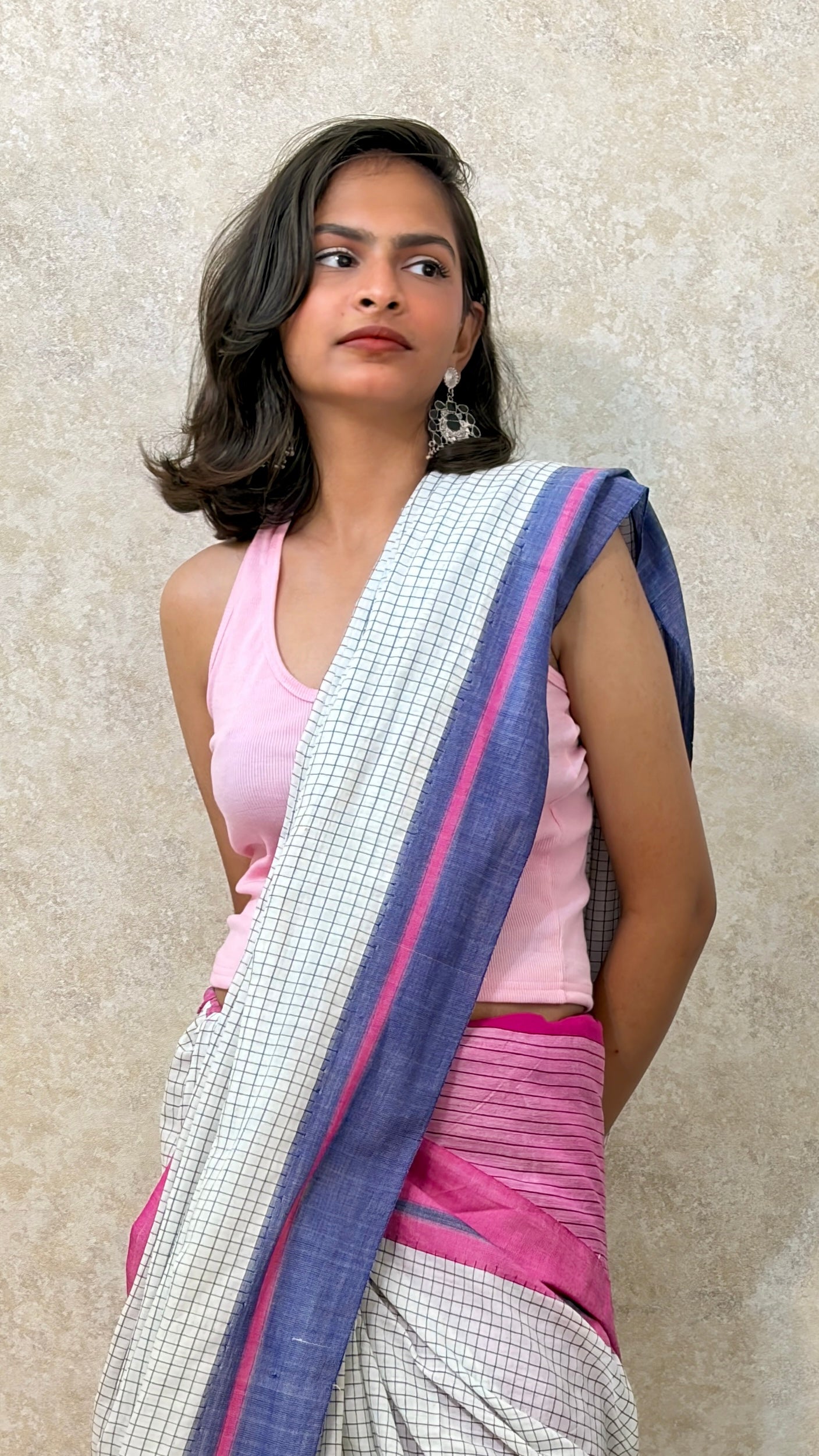 Patteda Anchu Linen Saree-Tradition woven in checks with Ganga Jamuna Border