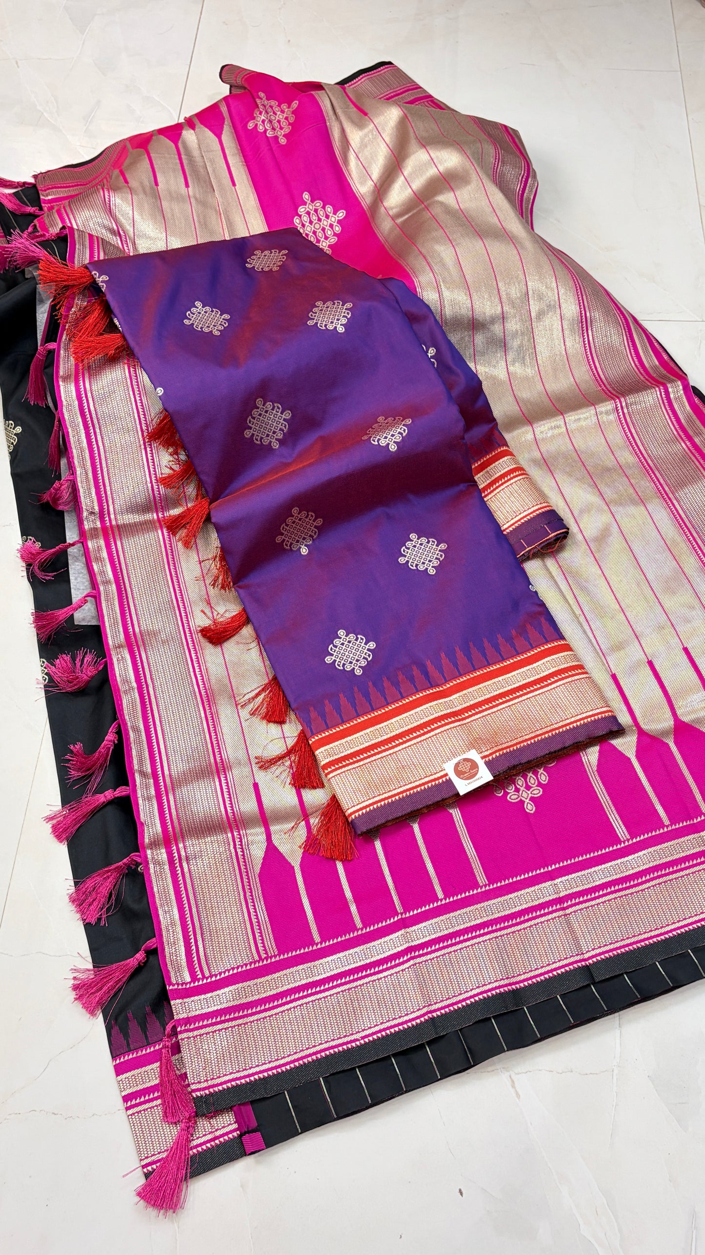 Paithani Fusion: Kolam-inspired motifs woven into Paithani grace