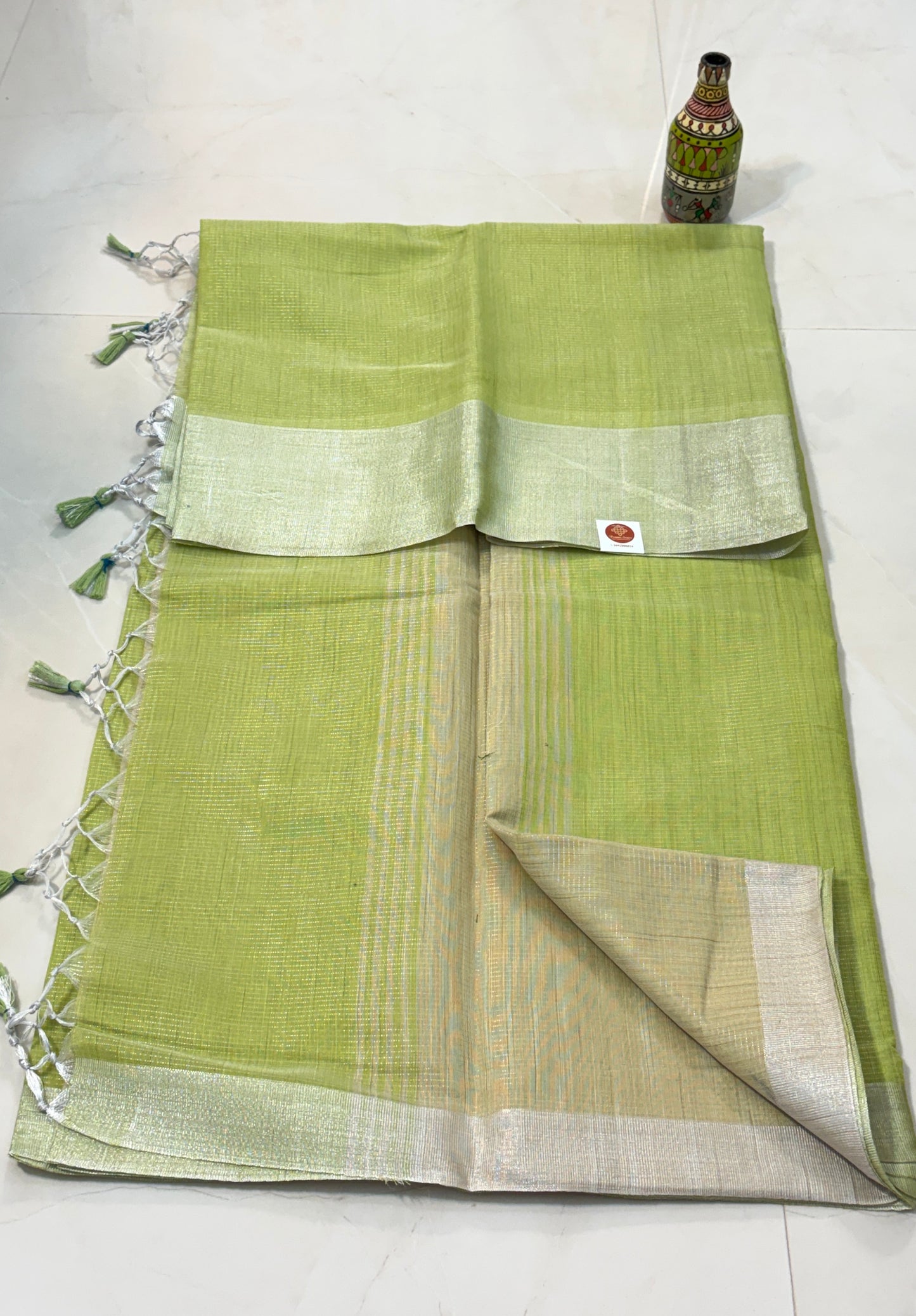 Breathable Viscose cotton sarees with Silver zari border