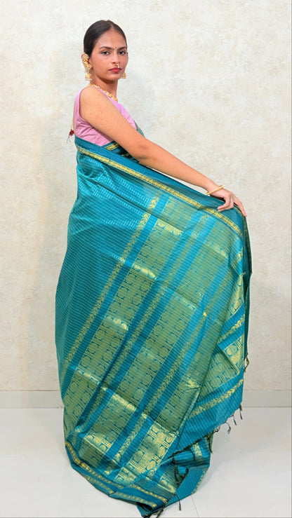 Arani cotton saree: Golden Checks
