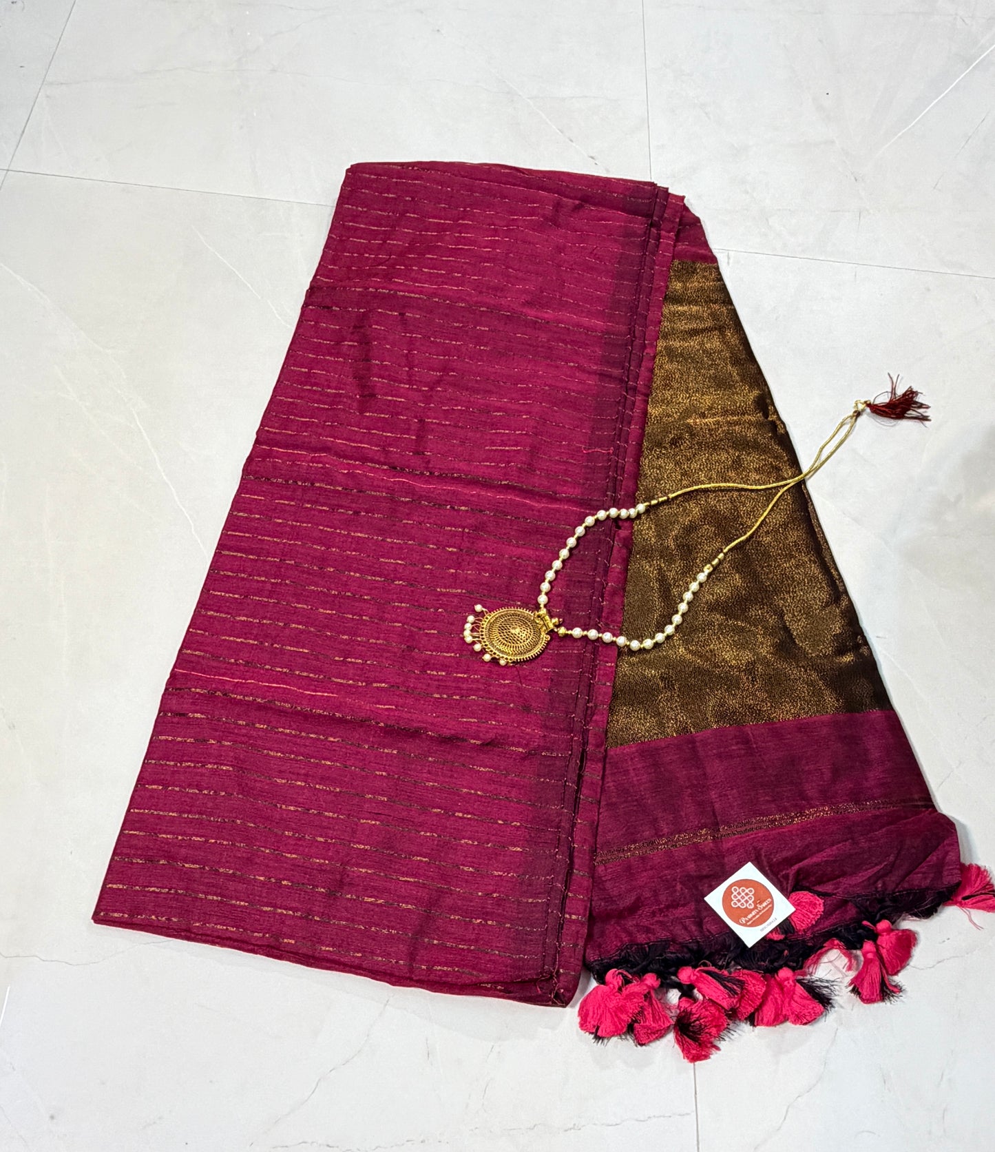 Cotton Sarees : Golden Zari lines