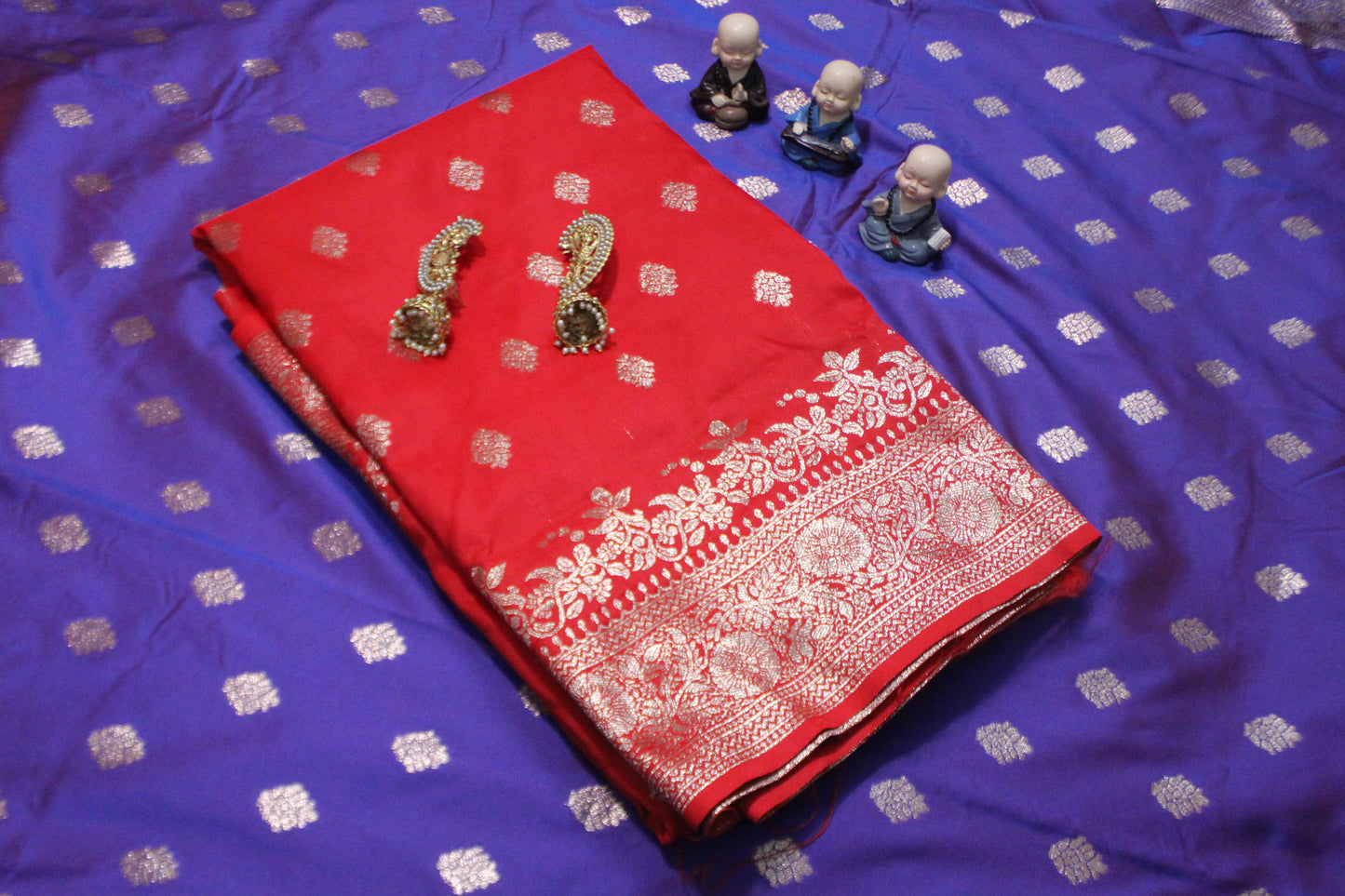 Banarasi Royal Weaves with Border Brilliance